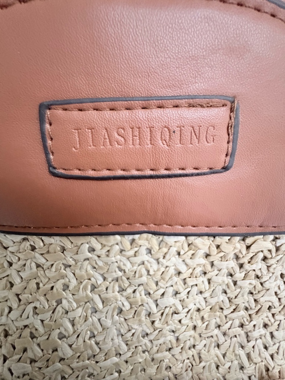 Faux Leather & Woven Straw Small HandBag Brown & Cream, zipper closure No strap - Picture 3 of 10